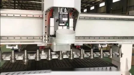 1300X2500mm 4 eixos Atc Liner CNC Router 3D Máquina para trabalhar madeira Móveis Gabinete Corte Gravura CNC Máquina de escultura em madeira Máquina de fresagem MDF