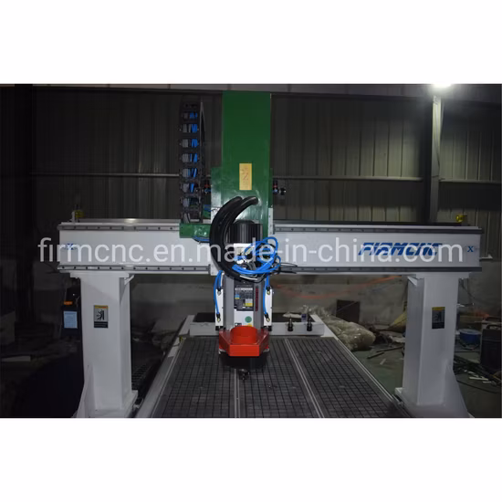 China 1325 CNC Máquina para trabalhar madeira Atc Gravura Corte Roteador CNC de 4 eixos